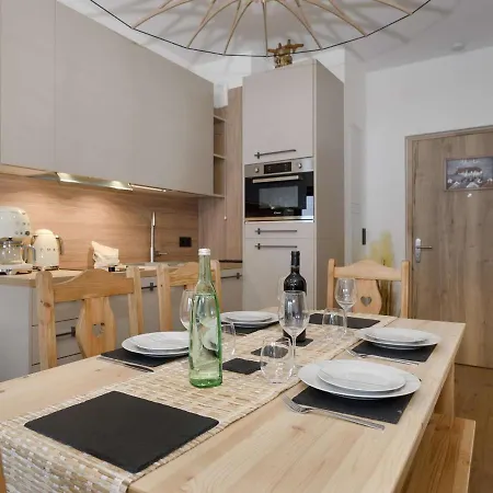 Neuf Skis Aux Pieds, 4 Pers, Moriond, Balcon, Parking, Wifi - Fr-1-631-131 Apartment *